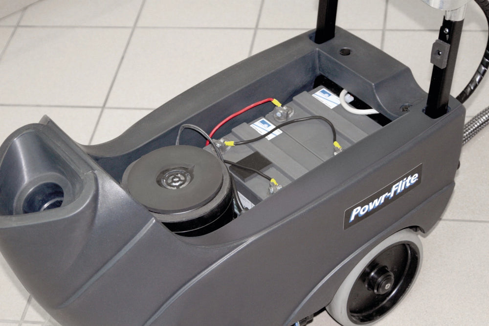 110V PREDATOR AUTO SCRUBBER SCRUBBER WITH 2X 12V BATTERIES