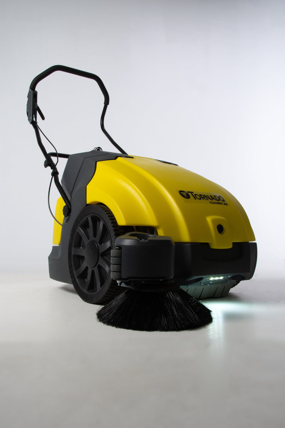 Tornado Torrent 28In Battery Sweeper